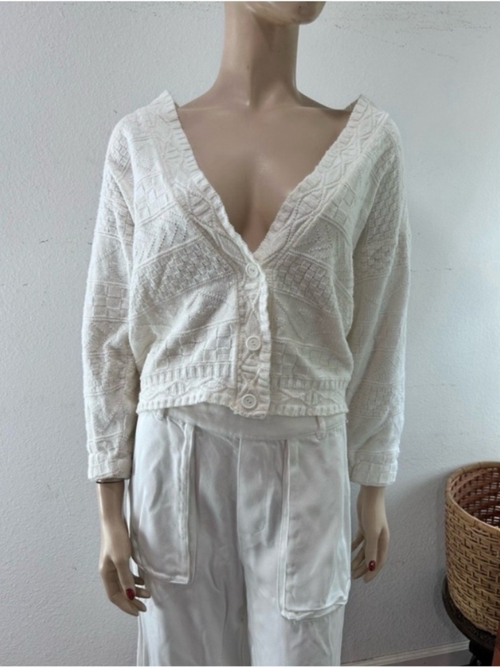 Chic. HONOR cardigan white V-neck Knit Button Cardigan - Picture 14 of 16